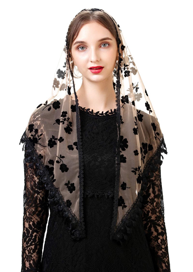 PAMOR Triangle Lace Veil Mantilla Cathedral Head Covering Chapel Veil for Mass Wedding Bridesmaids (Beige and Black) - Image 2